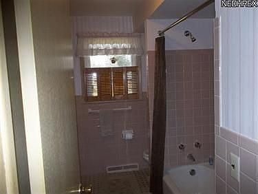 5th image of 3472 Tall Oaks Ln