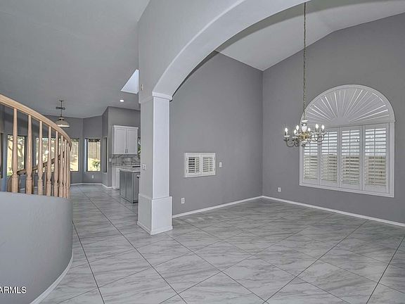 5th image of 1942 E CLAIRE Drive E