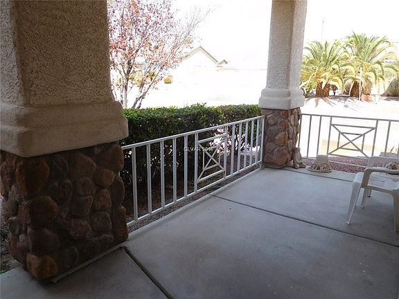 3rd image of 5974 Garden Vista St
