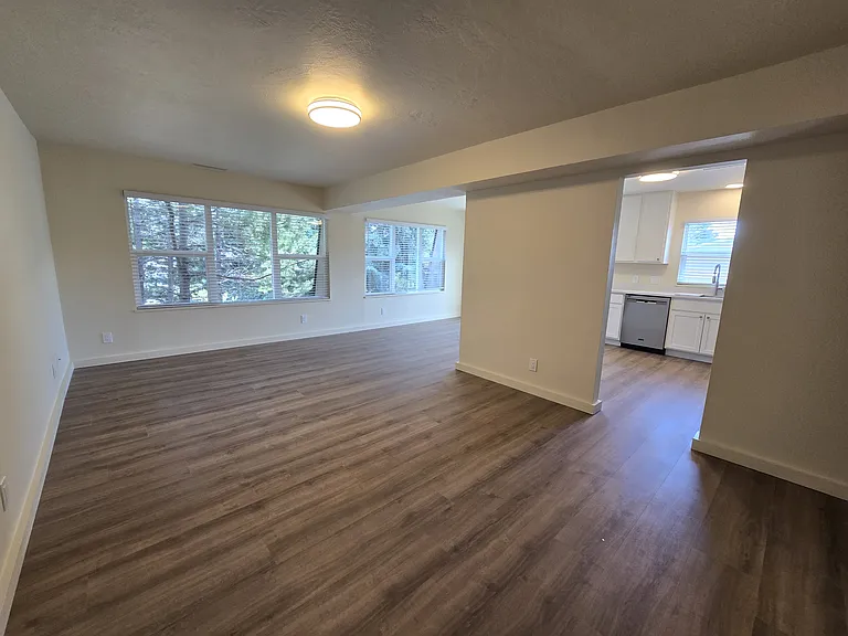 405 N 16th Ave #B — Photo 9