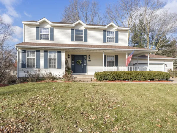 311 Wood Creek Ln, Muscatine, IA 52761