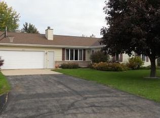 W2584 Ridgefield Ct, Appleton, WI 54915