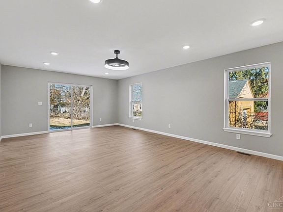 5th image of 3964 Zinsle Ave