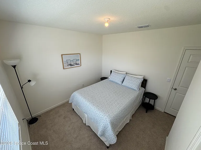1349 Ashford Ave NE — Photo 5