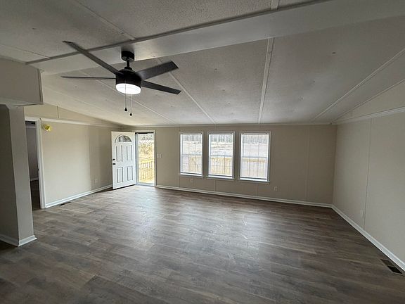 4th image of 118 Nell Ct