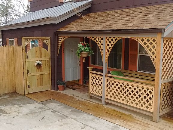 Front porch and entranceway 