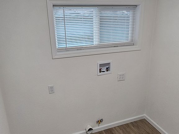 5th image of 20 Airport Rd