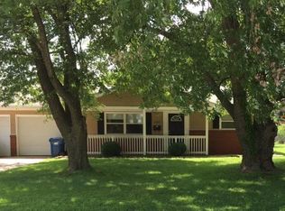 2937 S Stewart Ave, Springfield, MO 65804