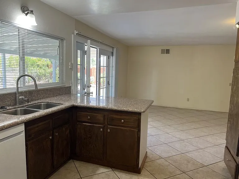 835 McLain St — Photo 13