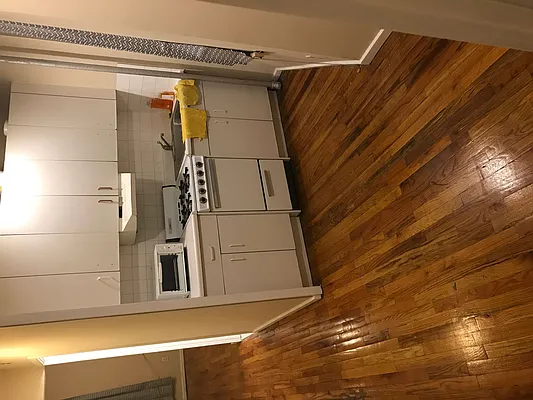 Rented by Secure One LLC | media 16