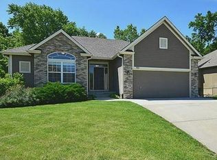 701 NE 99th St, Kansas City, MO 64155