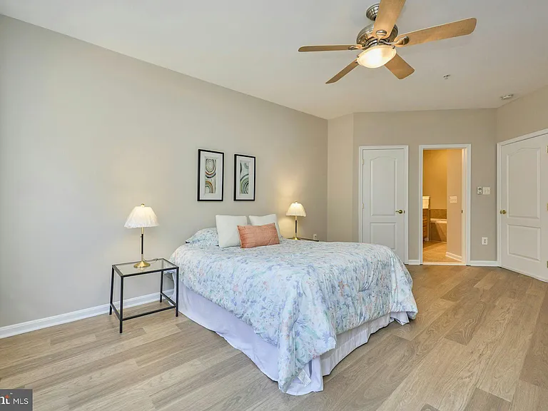7166 Little Thames Dr — Photo 20