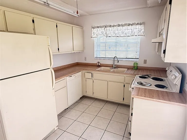 10554 Quincy Ct — Photo 5