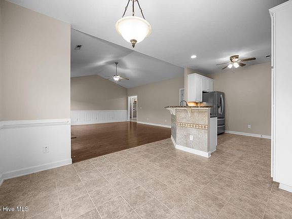 5th image of 239 Silver Hills Dr