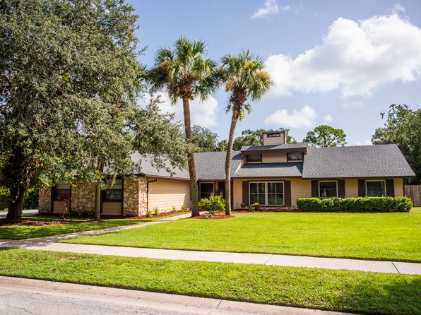 424 Village View Ln