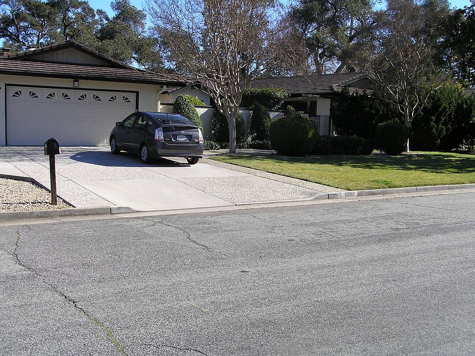 1st image of 6696 Crystal Springs Dr