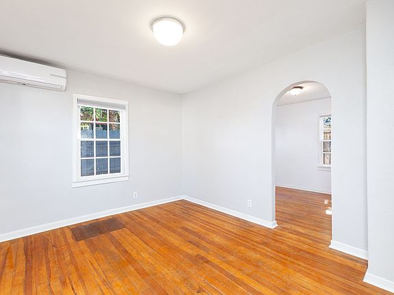 4th image of 417 E Gurley St