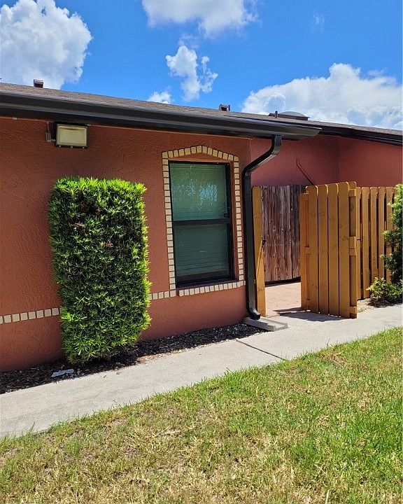 1st image of 804 SW 47th Ter APT 202
