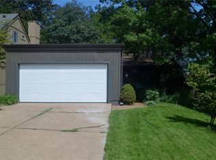 1567 Beacon Woods Ct, Ballwin, MO