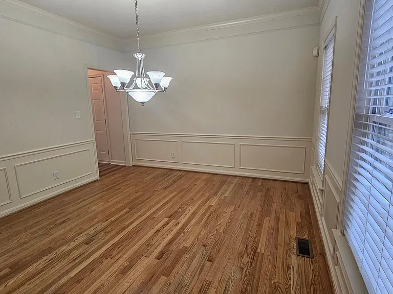 2822 Slingerland Dr — Photo 5