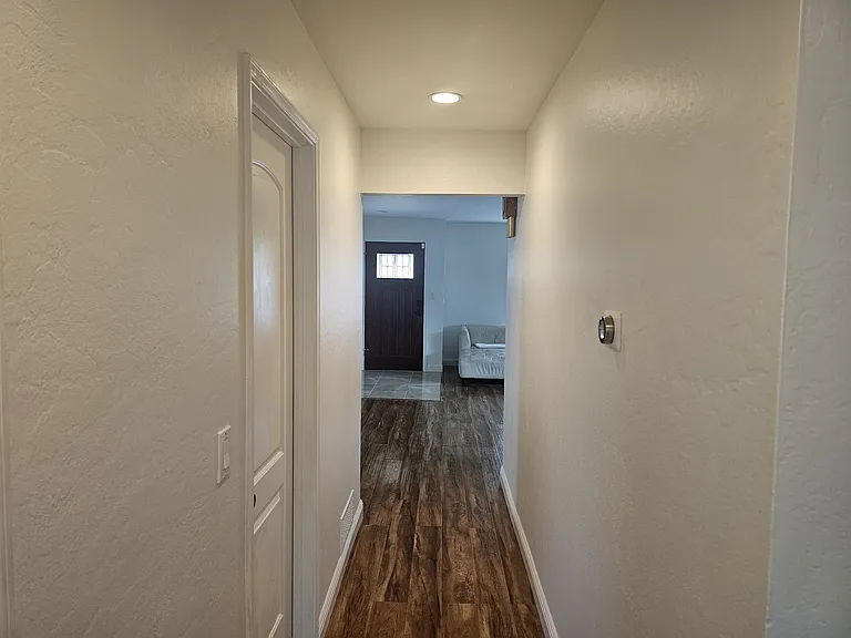419 Curie Dr — Photo 7