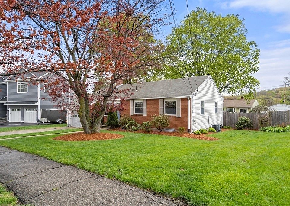 172 Circle Dr, Waltham, MA 02452 Zillow