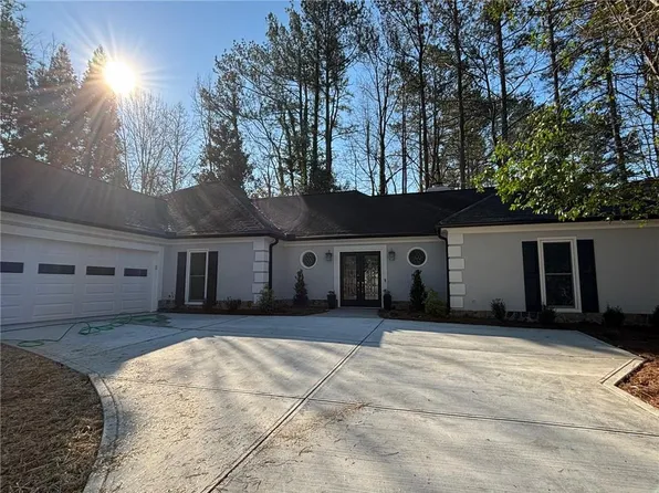 4342 Hampton Woods Dr NE, Marietta, GA 30068