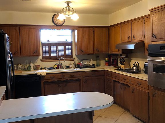 5th image of 1202 S James Ave