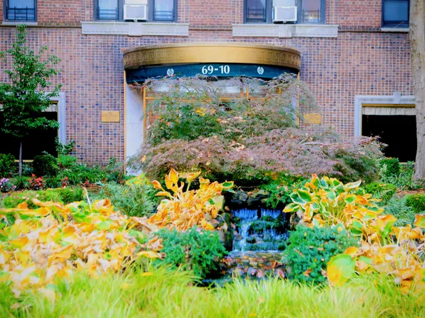 69-10 Yellowstone Boulevard image 1 of 21