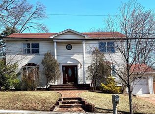 85 Foster Rd, Staten Island, NY 10309