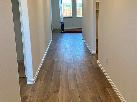 4th image of 5010 Winterberry Dr