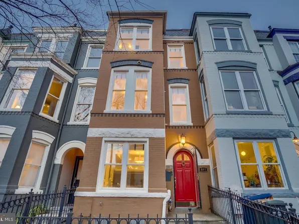 827 4th St NE, Washington, DC 20002