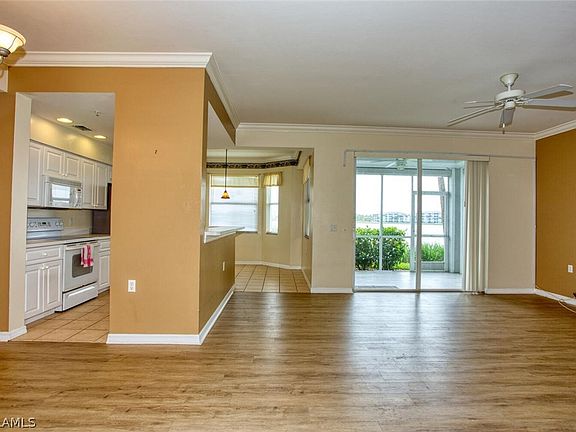 3rd image of 10361 Butterfly Palm Dr APT 716