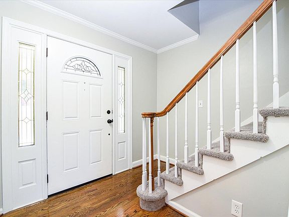 5th image of 7029 Hollyberry Cir