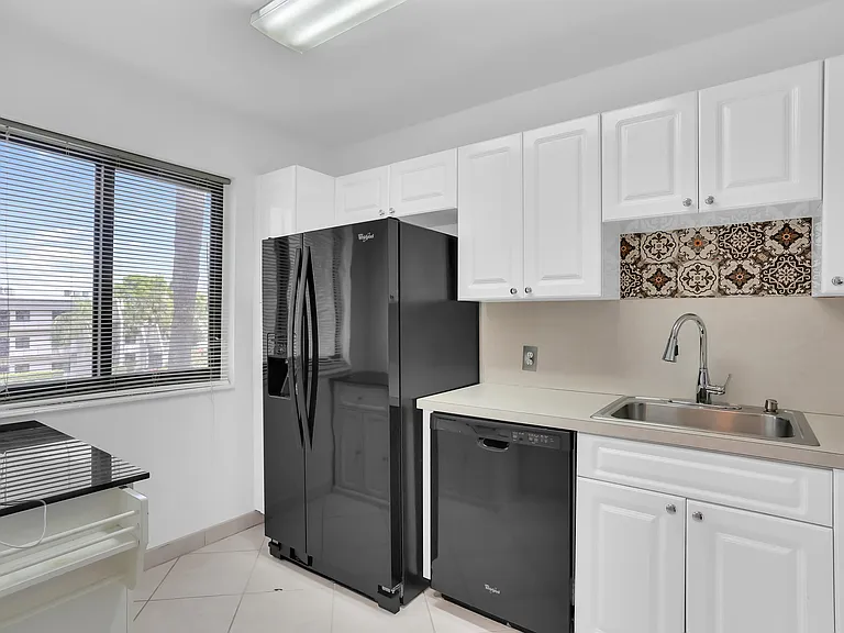 4290 Deste Ct #301 — Photo 11