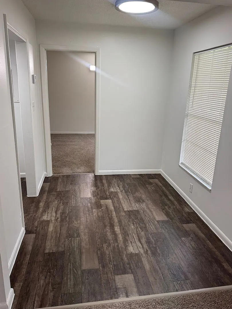 1 bed, 1.0 bath, 775 sqft, $999 — Photo 3
