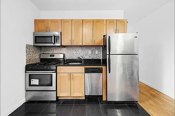 Rented by REAL New York | media 6