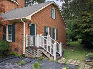 405 Woodards Ford Rd, Chesapeake, VA 23322