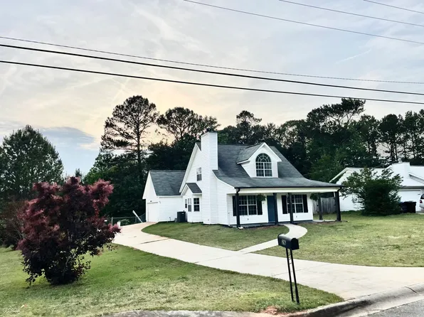 26 Priscilla Dr, Grantville, GA 30220