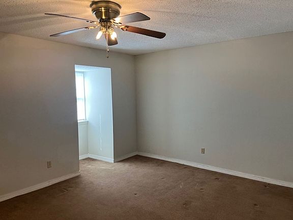 2nd image of 1006 S Inglewood Ave APT 16