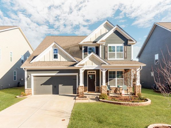 1063 Thoroughbred Dr