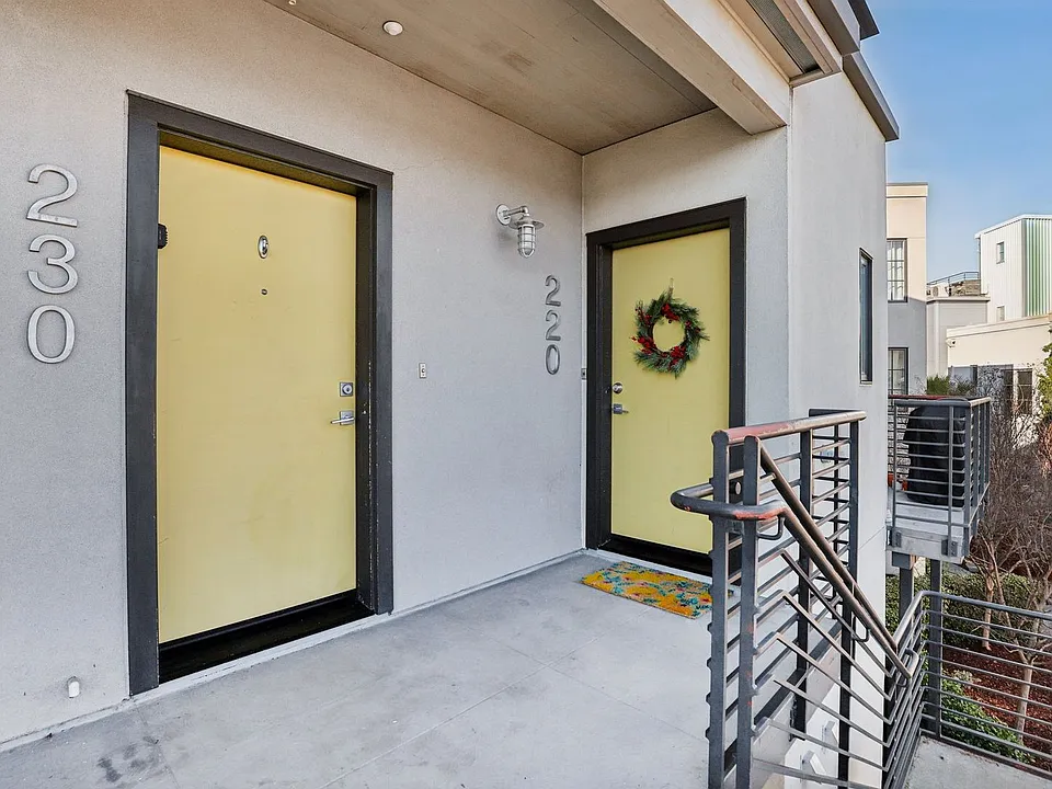 The Broadway Triangle - Residential