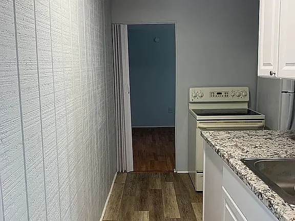 8239 Suncoast Dr #B — Photo 10