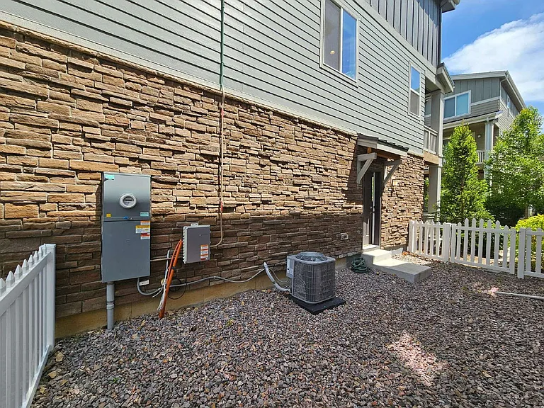2418 S Troy Ct — Photo 24