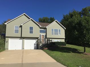 212 E Whispering Hills Blvd, Lone Jack, MO 64070