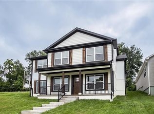 10627 Burton St, Sugar Creek, MO 64054