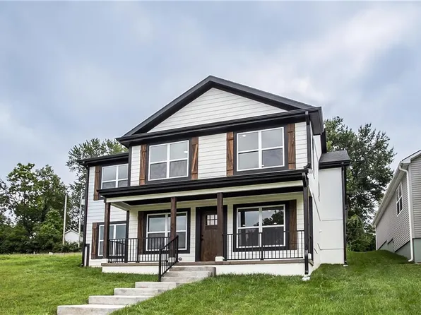 10627 Burton St, Sugar Creek, MO 64054