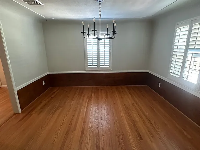 1228 Brady Ave — Photo 4