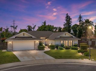 2704 Oak View Ct, Bakersfield, CA 93311