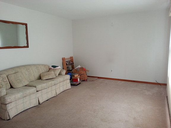 2nd image of 220 Lenox Ave